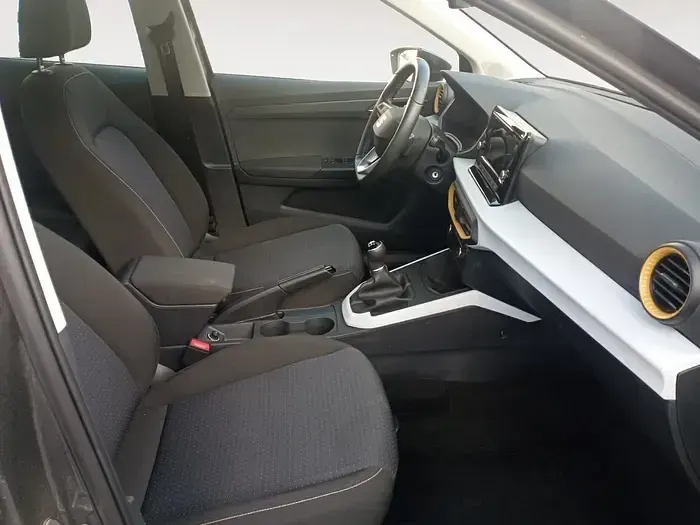 Usado Seat Arona Style 115 CV (84 kW) 2025 Gris SUV