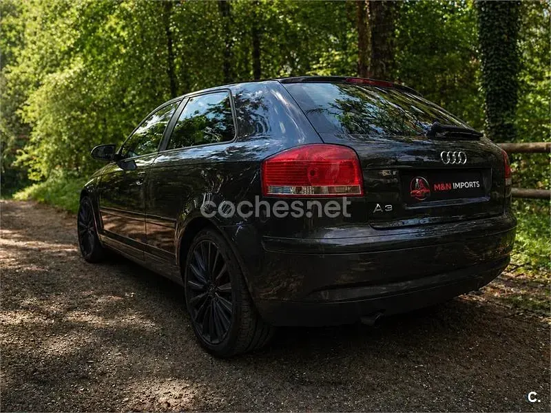 Usado Audi A3 Ambiente 102 CV (75 kW) 2004 Negro Utilitario