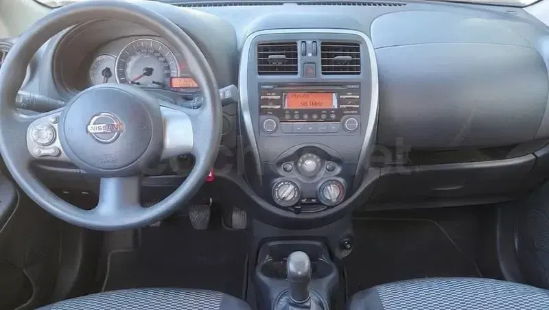 Usado Nissan Micra Acenta 80 CV (58 kW) 2016 Blanco Utilitario