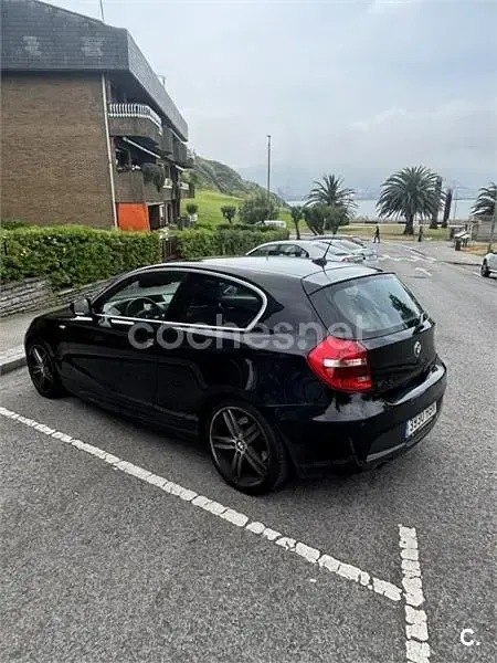 Usado BMW 120 184 CV (135 kW) 2011 Negro Utilitario