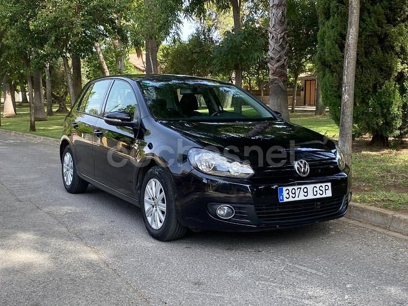 Negro Usado 2009 VW Golf VI Advance Berlina | 8290 € (Precio justo) - Imagen 1/4