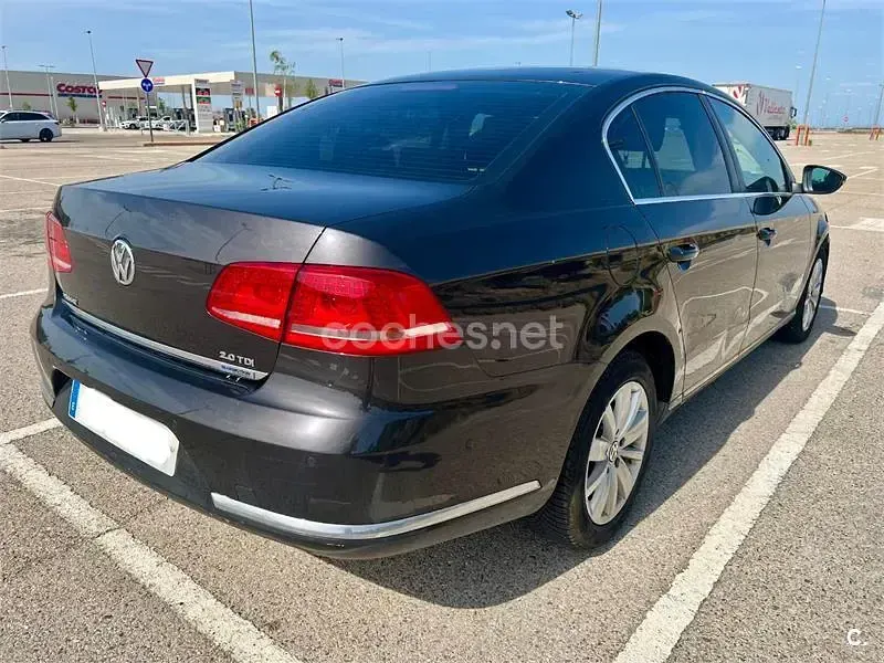Usado VW Passat Edition 140 CV (102 kW) 2012 Negro Berlina
