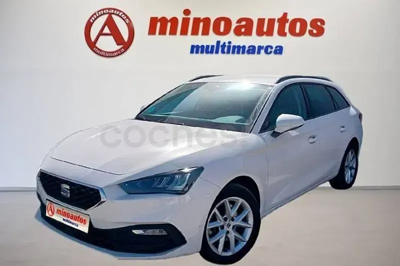 Usado Seat Leon Style 116 CV (85 kW) 2022 Blanco Familiar