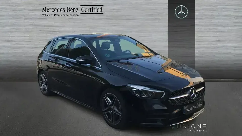 Occasion Mercedes B200 AMG line 150 PK (110 kW) 2024 Zwart MPV