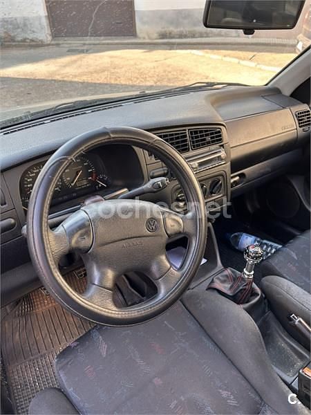 Usado VW Golf Cabriolet 115 CV (84 kW) 1995 Verde Descapotable