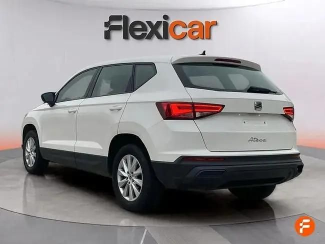 Begagnad Seat Ateca Reference 110 HK (80 kW) 2023 Vit SUV