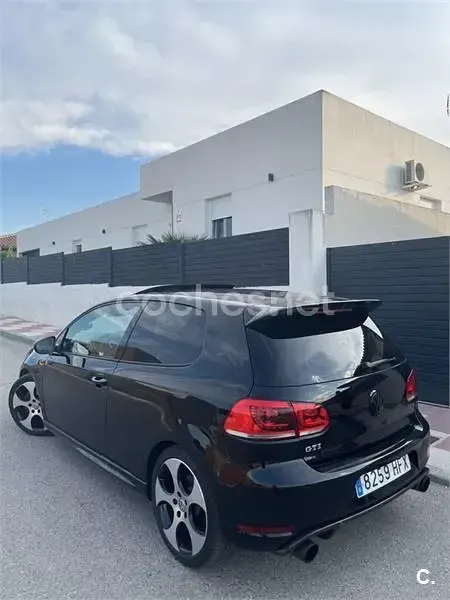 Usado VW Golf VII GTI 210 CV (154 kW) 2012 Negro Berlina