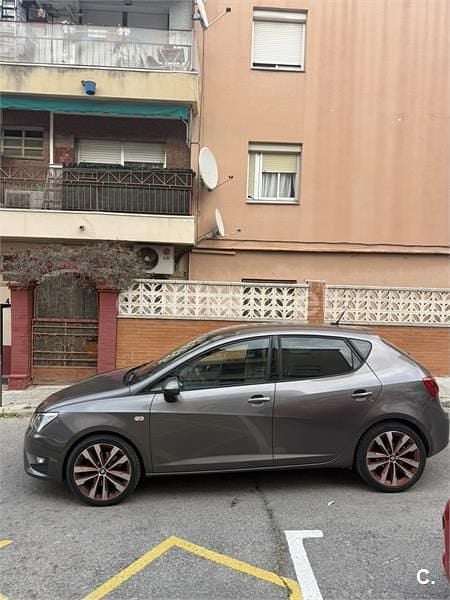 Usado Seat Ibiza FR 110 CV (80 kW) 2017 Gris / plata Berlina