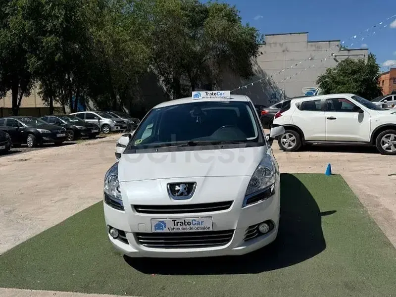 Usado Peugeot 5008 Active 150 CV (110 kW) 2012 Blanco Monovolumen