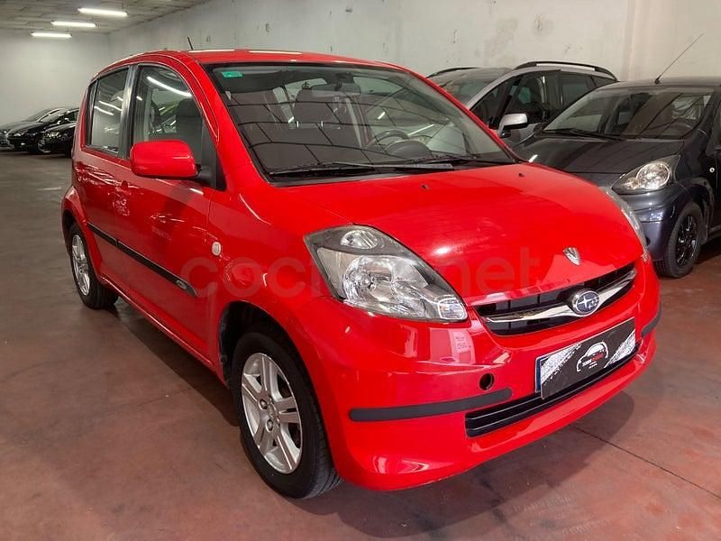 Usado Subaru Justy 70 CV (51 kW) 2008 Rojo Utilitario