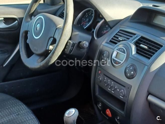 Usado Renault Mégane II Dynamique 110 CV (80 kW) 2007 Negro Berlina