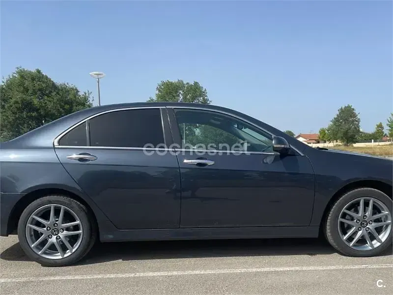 Usado Honda Accord Sport 140 CV (102 kW) 2006 Negro Berlina