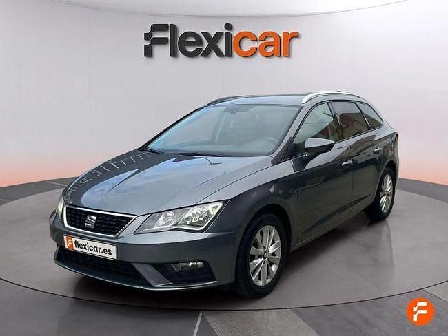 Usado Seat Leon Style 110 CV (80 kW) 2018 Gris
