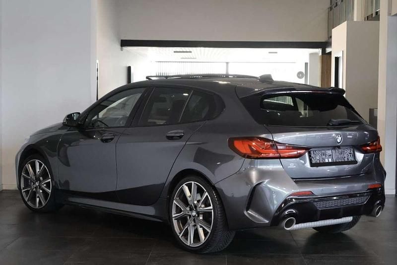 Usado BMW M135 Comfort Edition 306 CV (225 kW) 2021 Gris Utilitario