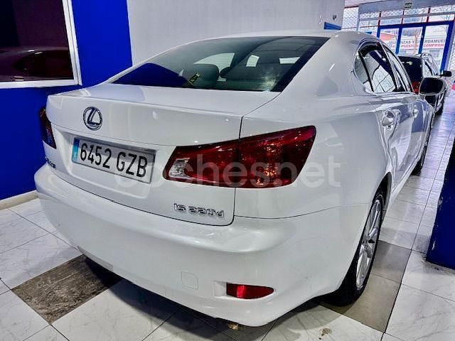 Usado Lexus IS220d President Line 177 CV (130 kW) 2010 Blanco Berlina