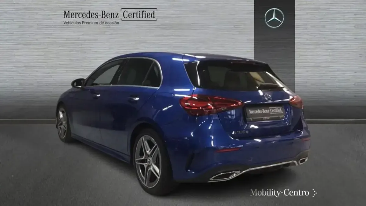 Usado Mercedes A180 116 CV (85 kW) 2024 Azul espectra Utilitario