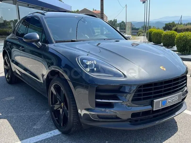 Usado Porsche Macan 245 CV (180 kW) 2020 Gris / plata SUV