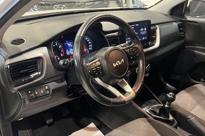 Usado Kia Stonic 85 CV (62 kW) 2023 SUV