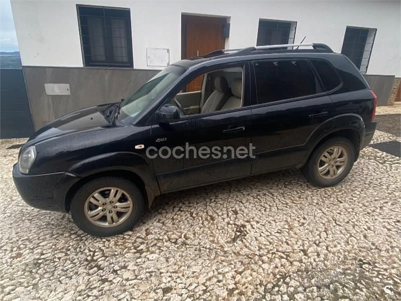 Usado Hyundai Tucson Comfort 140 CV (102 kW) 2007 Negro SUV