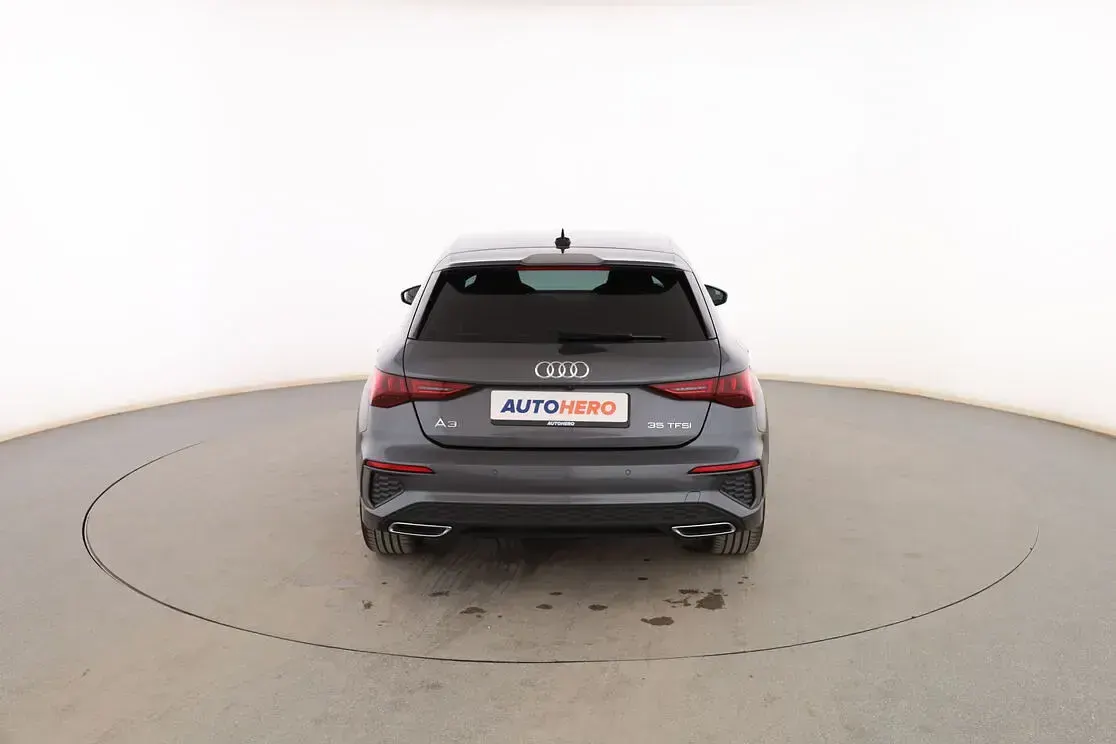 Usado Audi A3 Sportback S-Line 150 CV (110 kW) 2024 Gris Utilitario