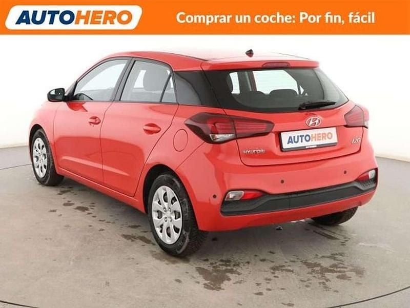 Usado Hyundai i20 84 CV (61 kW) 2019 Rojo Utilitario