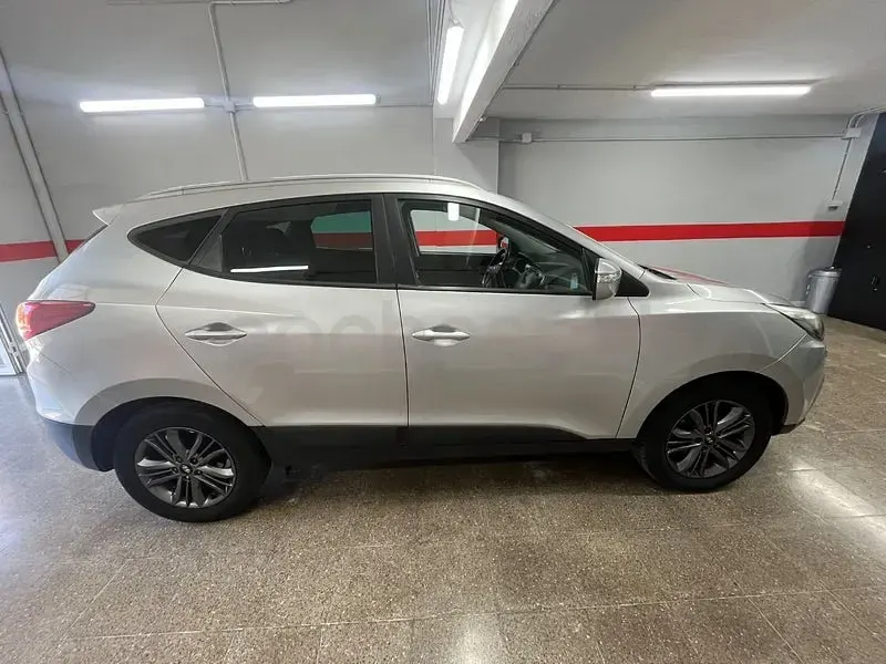 Usado Hyundai ix35 115 CV (84 kW) 2014 Gris / plata SUV