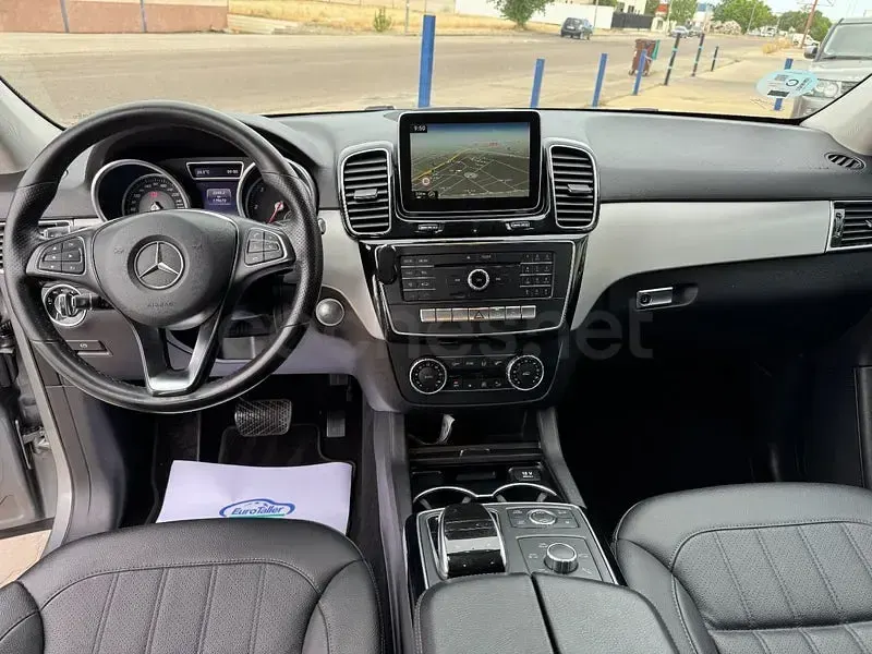 Usado Mercedes GLE250 204 CV (150 kW) 2016 Gris / plata SUV