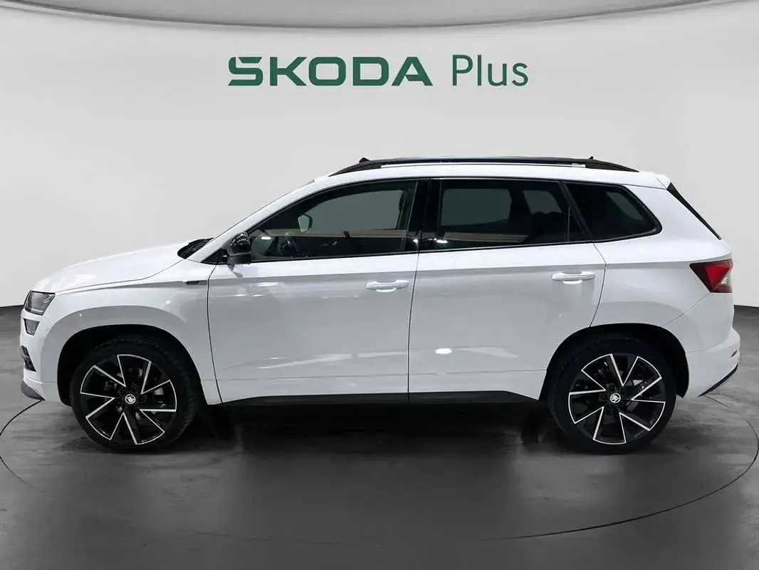 Begagnad Skoda Karoq SportLine 150 HK (110 kW) 2022 Vit SUV