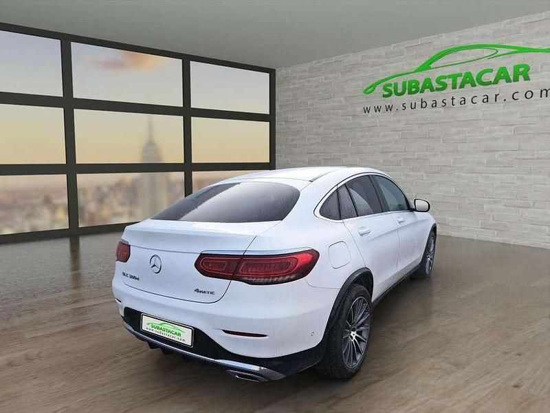 Usado Mercedes GLC300 245 CV (180 kW) 2021 Blanco Coupe