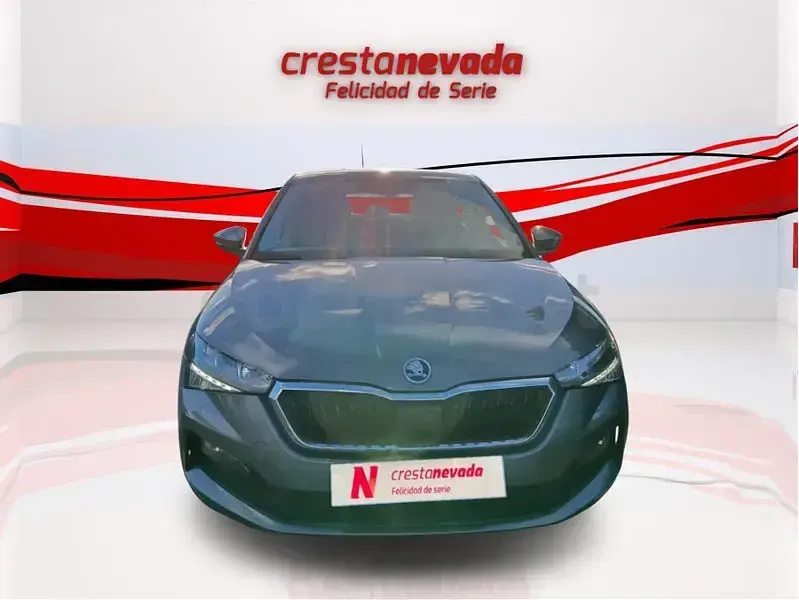 Usado Skoda 110 R Ambition 110 CV (80 kW) 2022 Gris / plata Berlina
