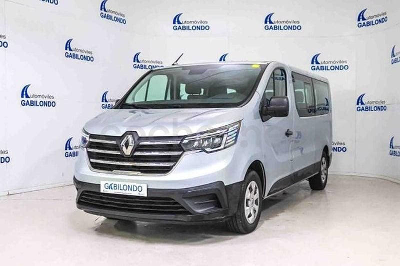 Begagnad Renault Trafic Equilibre 151 HK (111 kW) 2024 Grå Minibuss