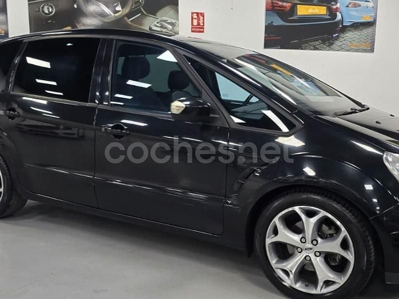 Negro Usado 2008 Ford S-MAX Titanium Monovolumen | 7900 € (Precio justo) - Imagen 1/4