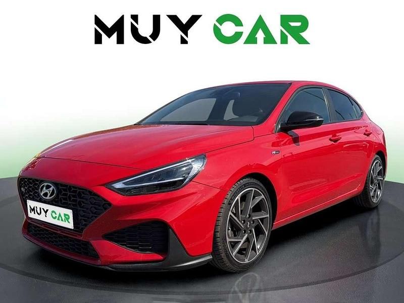 Begagnad Hyundai i30 N Line 160 HK (117 kW) 2022 Röd Halvkombi