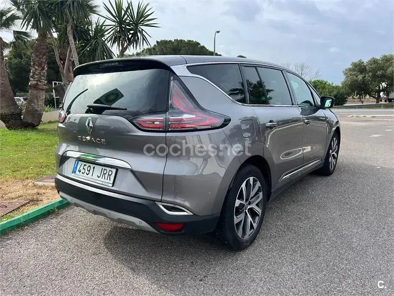 Begagnad Renault Espace Zen 160 HK (117 kW) 2016 Grå Minibuss