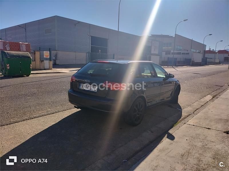 Usado Audi A3 Attraction 140 CV (102 kW) 2005 Negro Berlina