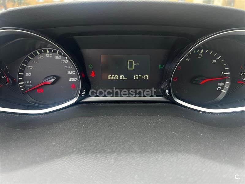 Usado Peugeot 308 SW Business-Line 130 CV (95 kW) 2019 Blanco Familiar