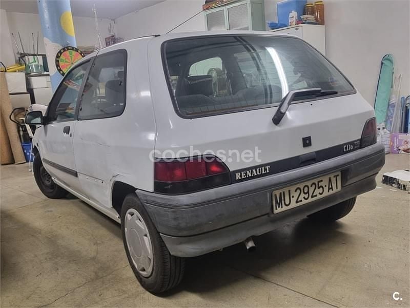 Usado Renault Clio 60 CV (44 kW) 1991 Blanco Utilitario