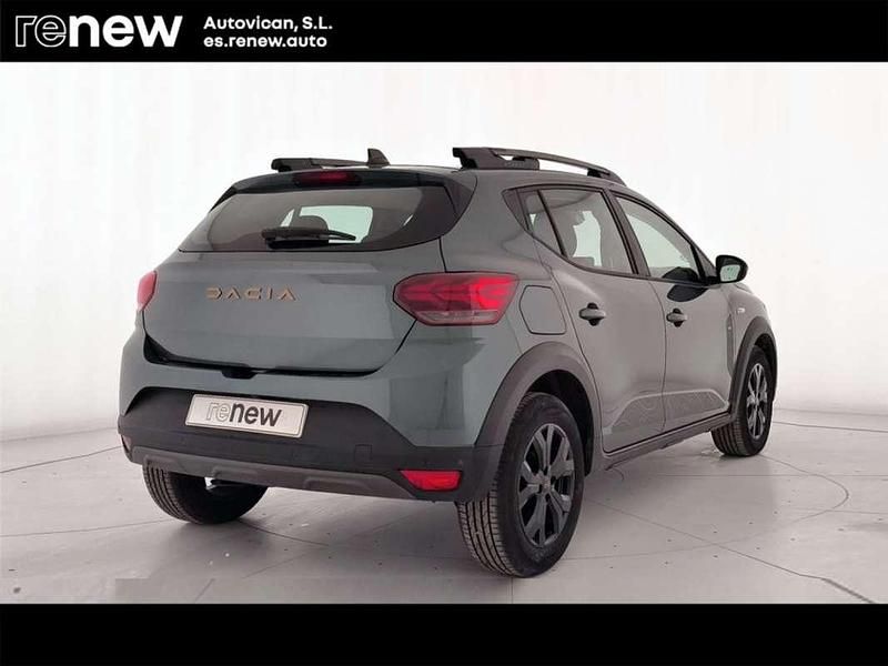Usado Dacia Sandero Extreme 101 CV (74 kW) 2025 Verde Berlina