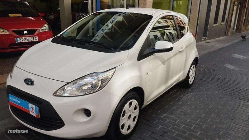 Blanco Usado 2014 Ford Ka Utilitario | 7570 € (Buen precio) - Imagen 1/4