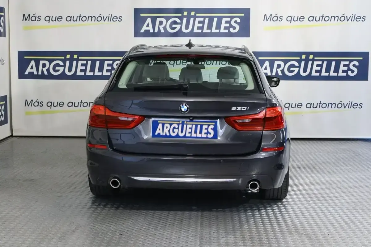 Usado BMW 530 Luxury Line 252 CV (185 kW) 2019 Gris Familiar