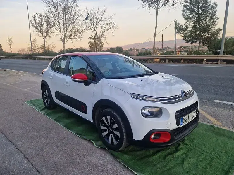 Usado Citroën C3 Feel 110 CV (80 kW) 2017 Blanco Berlina