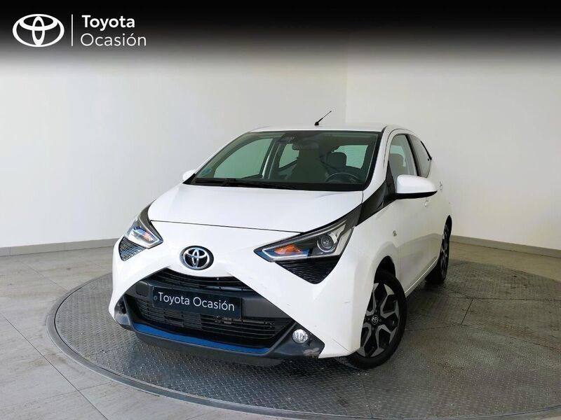 Blanco Usado 2021 Toyota Aygo X-play Utilitario | 10.900 € (Precio justo) - Imagen 1/4