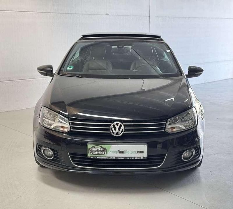 Usado VW Eos Sportline 160 CV (117 kW) 2011 Negro Descapotable