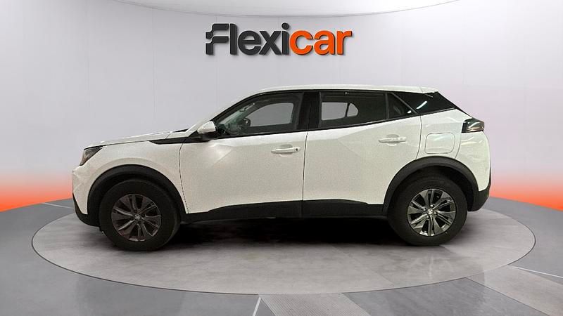 Usado Peugeot 2008 Active 110 CV (80 kW) 2021 Blanco SUV