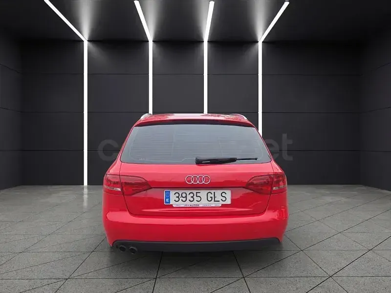 Usado Audi A4 143 CV (105 kW) 2009 Rojo Familiar