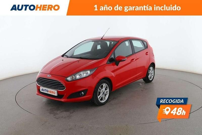 Rojo Usado 2015 Ford Fiesta Trend Utilitario | 8699 € (Precio justo) - Imagen 1/3