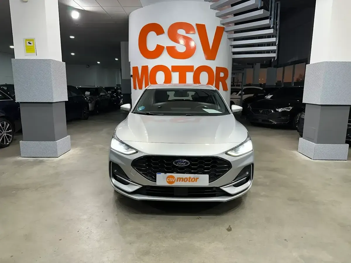Usado Ford Focus Active 125 CV (91 kW) 2023 Gris Familiar