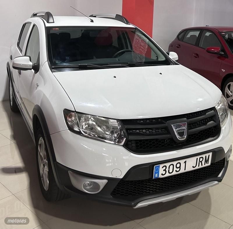 Używany Dacia Sandero Expression 90 KM (66 kW) 2016 Biały SUV