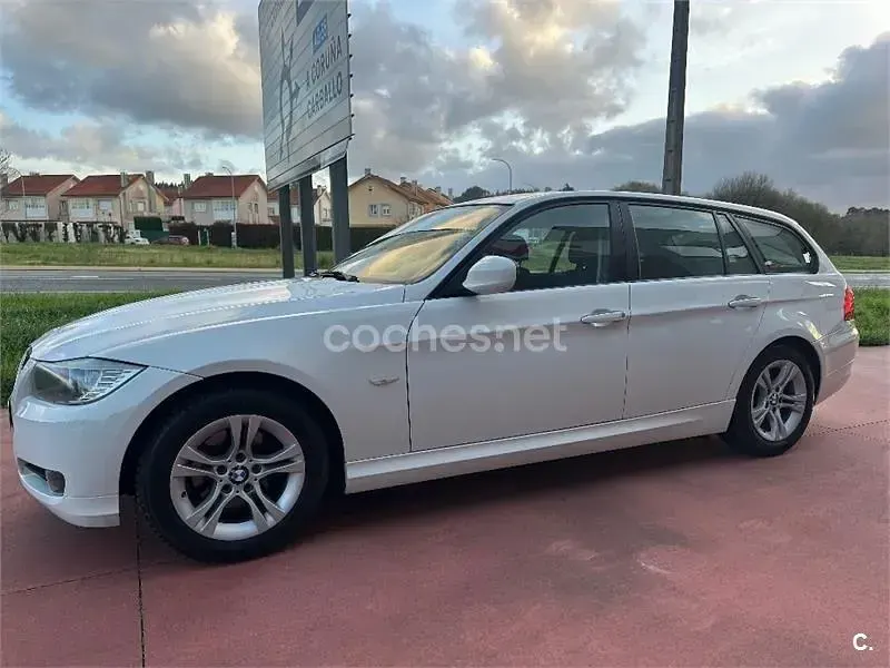 Usado BMW 318 143 CV (105 kW) 2010 Blanco Familiar