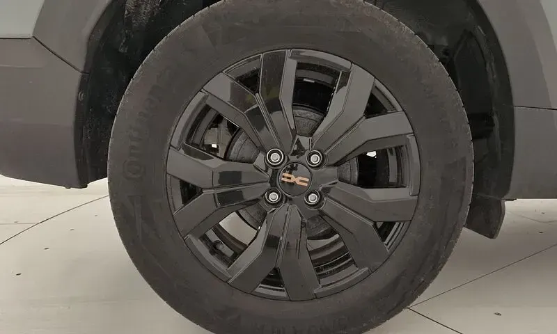Usado Dacia Jogger Extreme 140 CV (102 kW) 2025 Verde Monovolumen